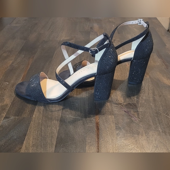 Kelly & Katie Black Women's Sandals - Picture 6 of 7